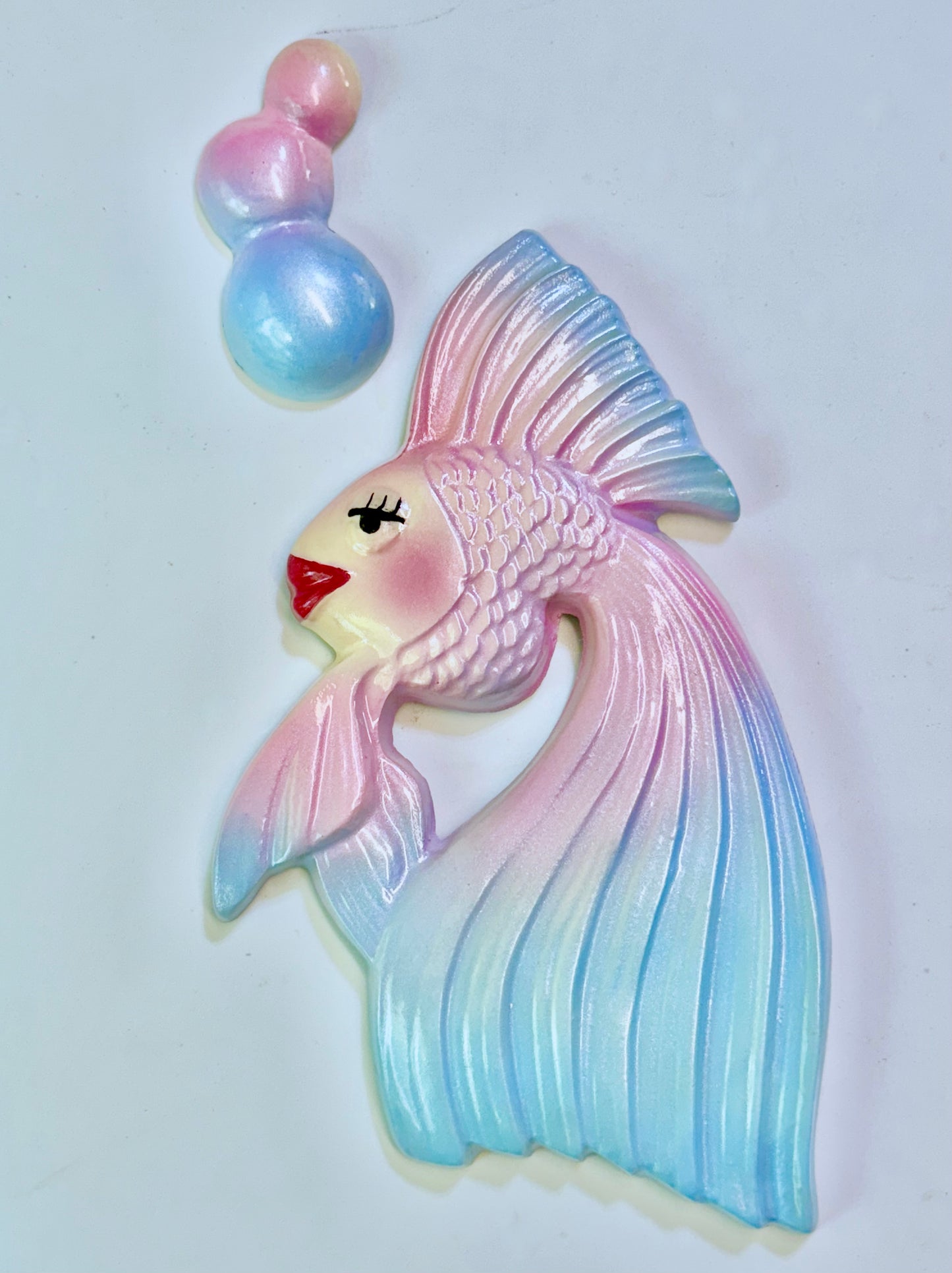 Anthropomorphic Pastel Lusterware MCM Vintage Style Chalkware Wall Art Fish & Bubbles