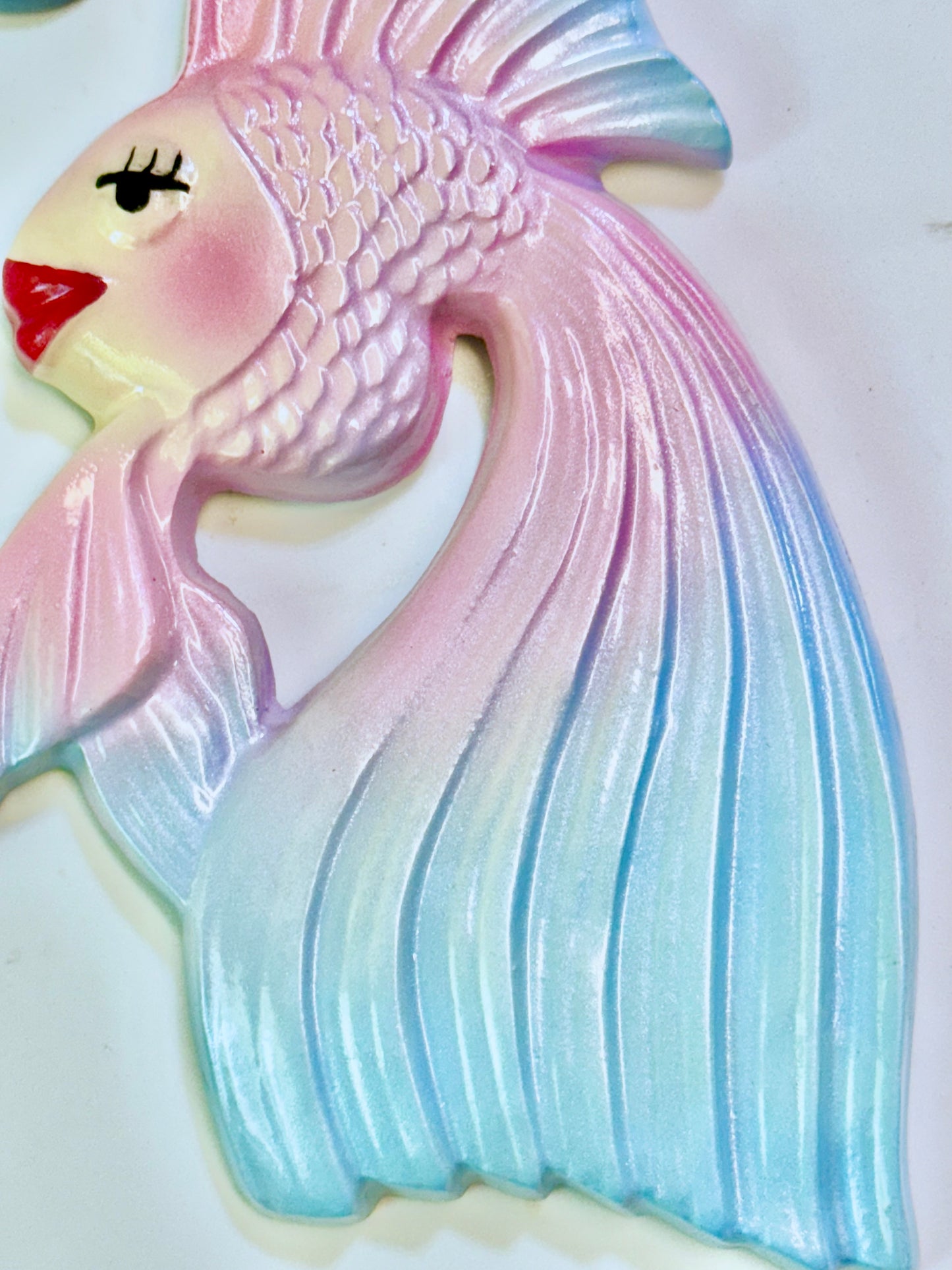 Anthropomorphic Pastel Lusterware MCM Vintage Style Chalkware Wall Art Fish & Bubbles