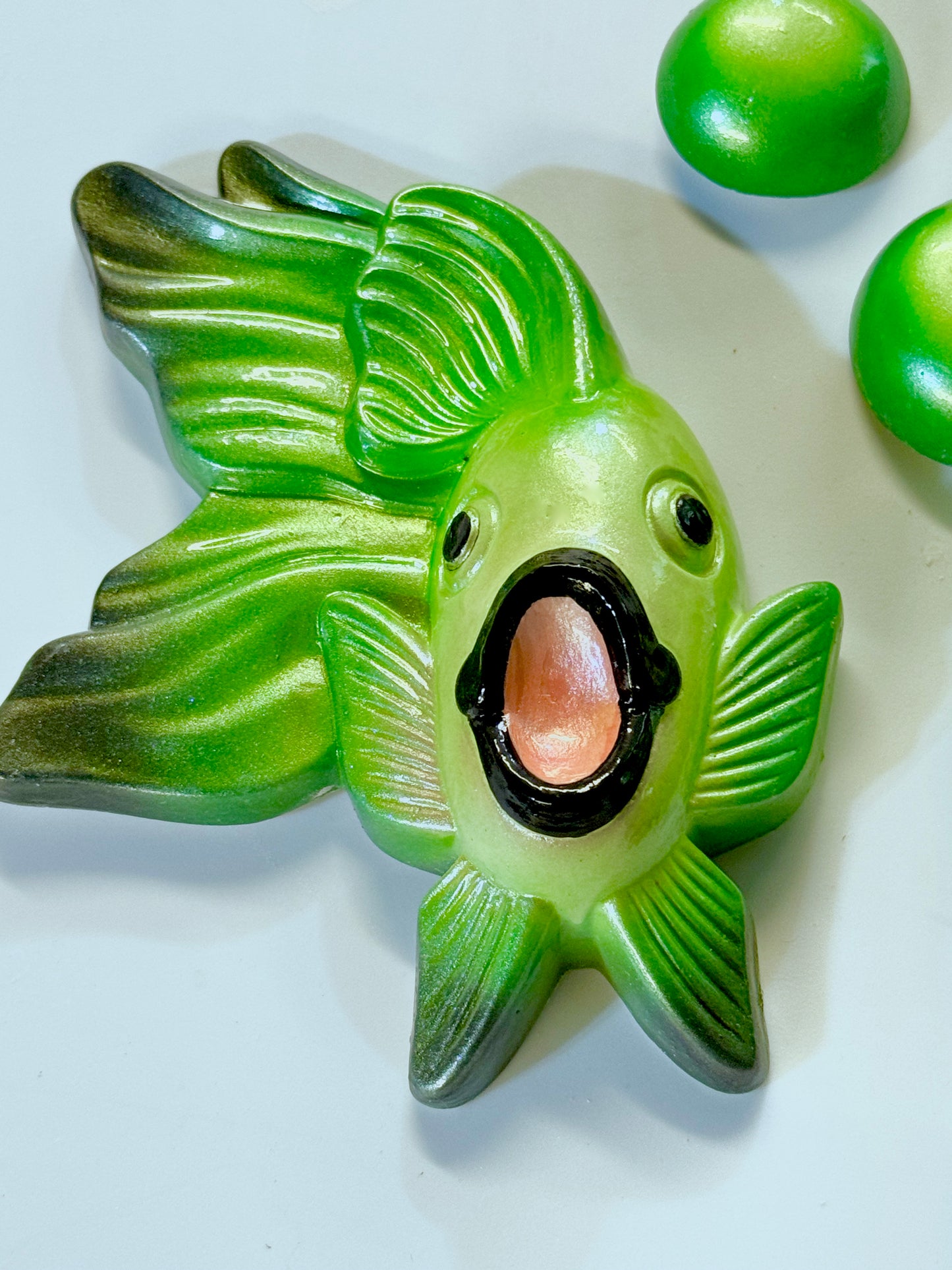 Vintage Style Chalkware Fish & Bubble Wall Art in Green & Black, Retro Style Goldfish/ Koi Wall Art