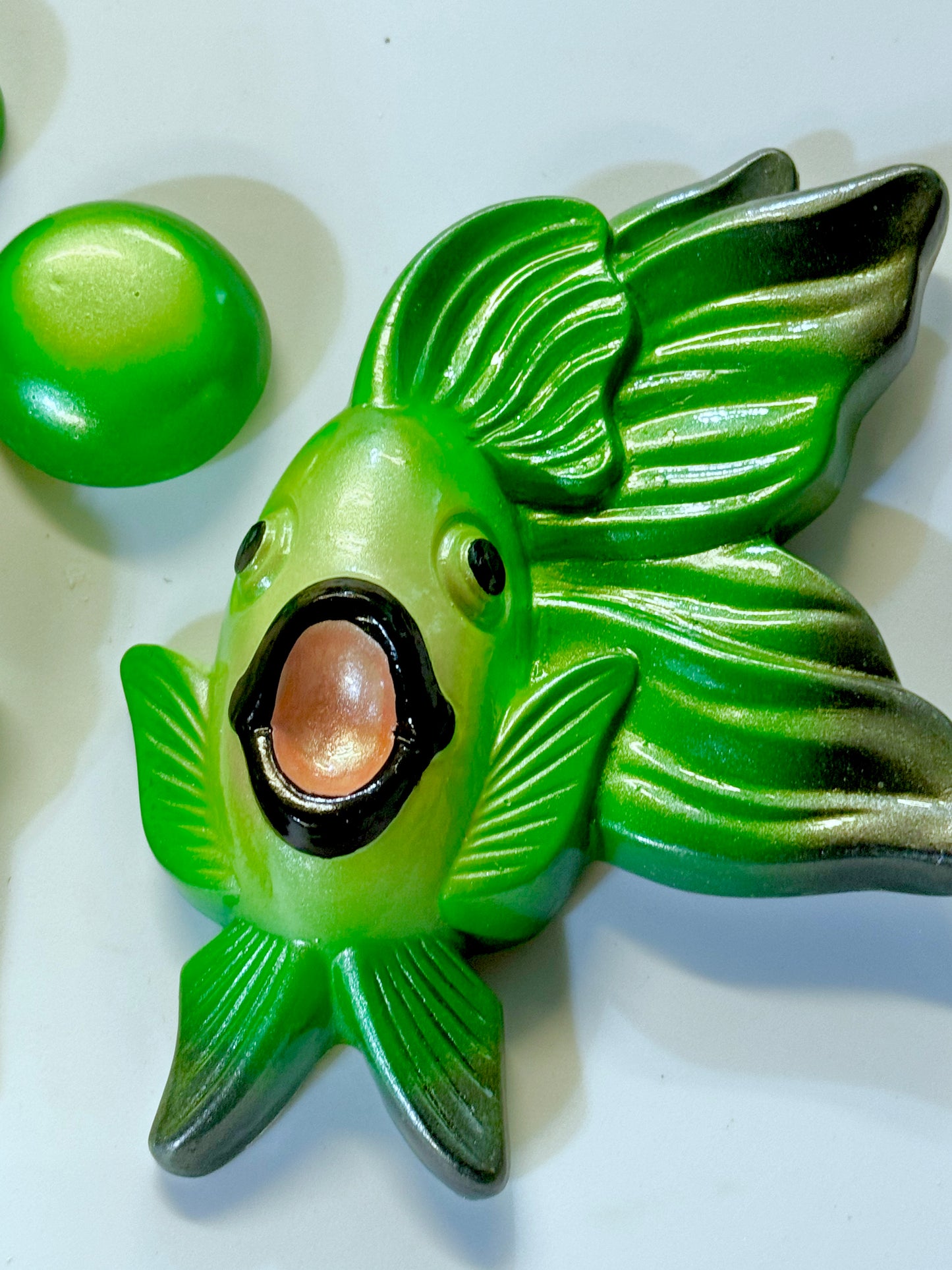 Vintage Style Chalkware Fish & Bubble Wall Art in Green & Black, Retro Style Goldfish/ Koi Wall Art