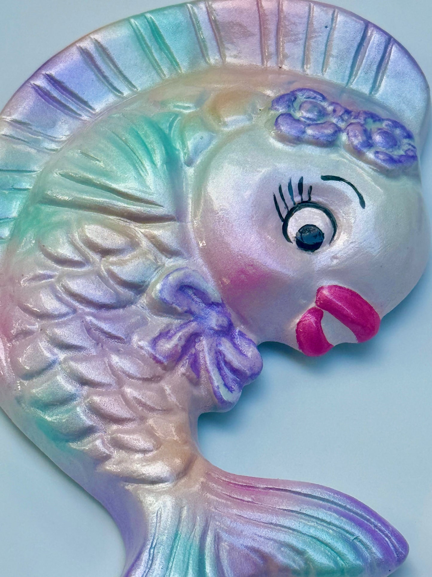 Retro Vibe Pastel Mr & Mrs Kissing Fish Chalkware Wall Plaques