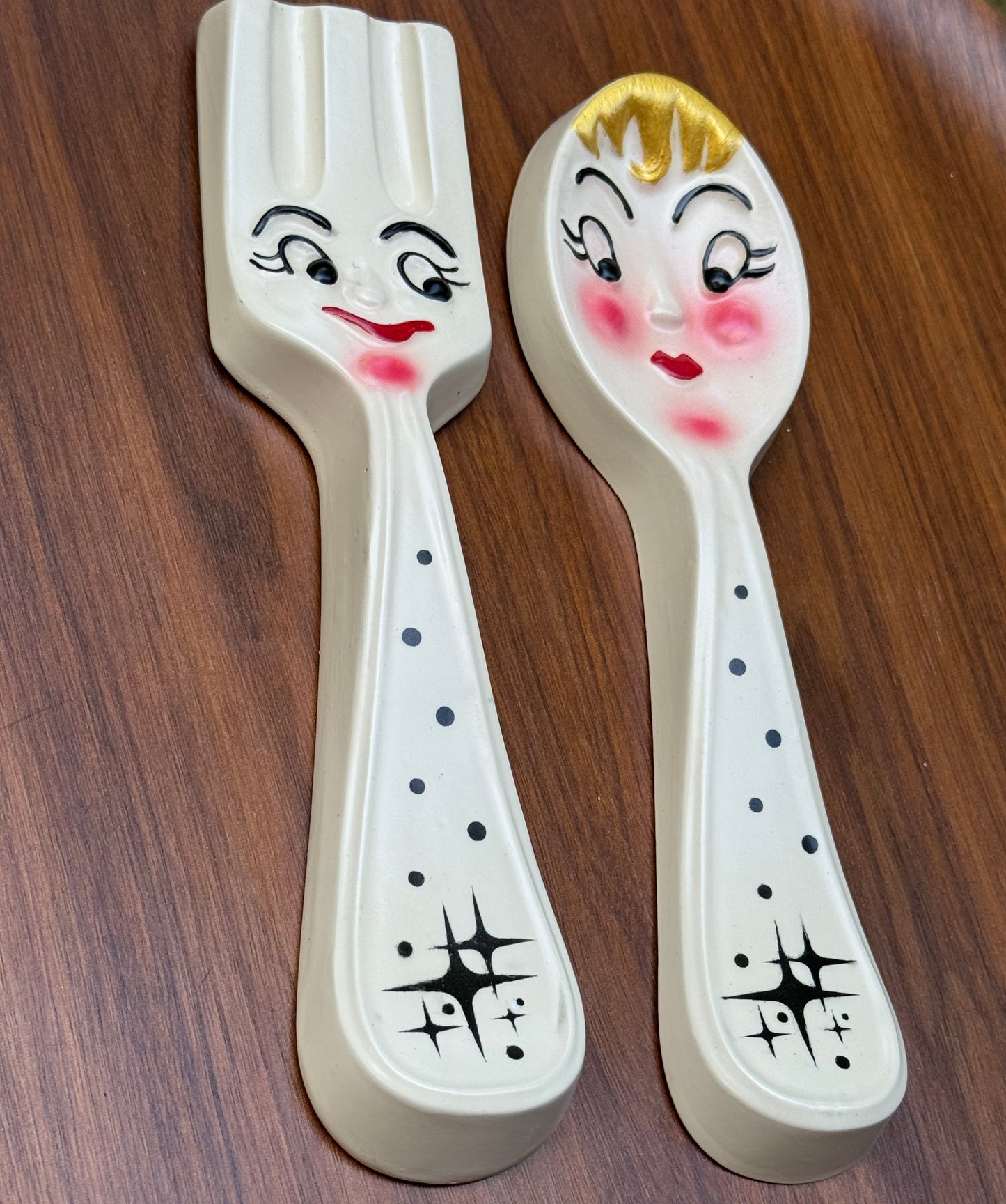 Atomic Chalkware Fork & Spoon Wall Plaques β Retro Mid-Century Kitchen Decor