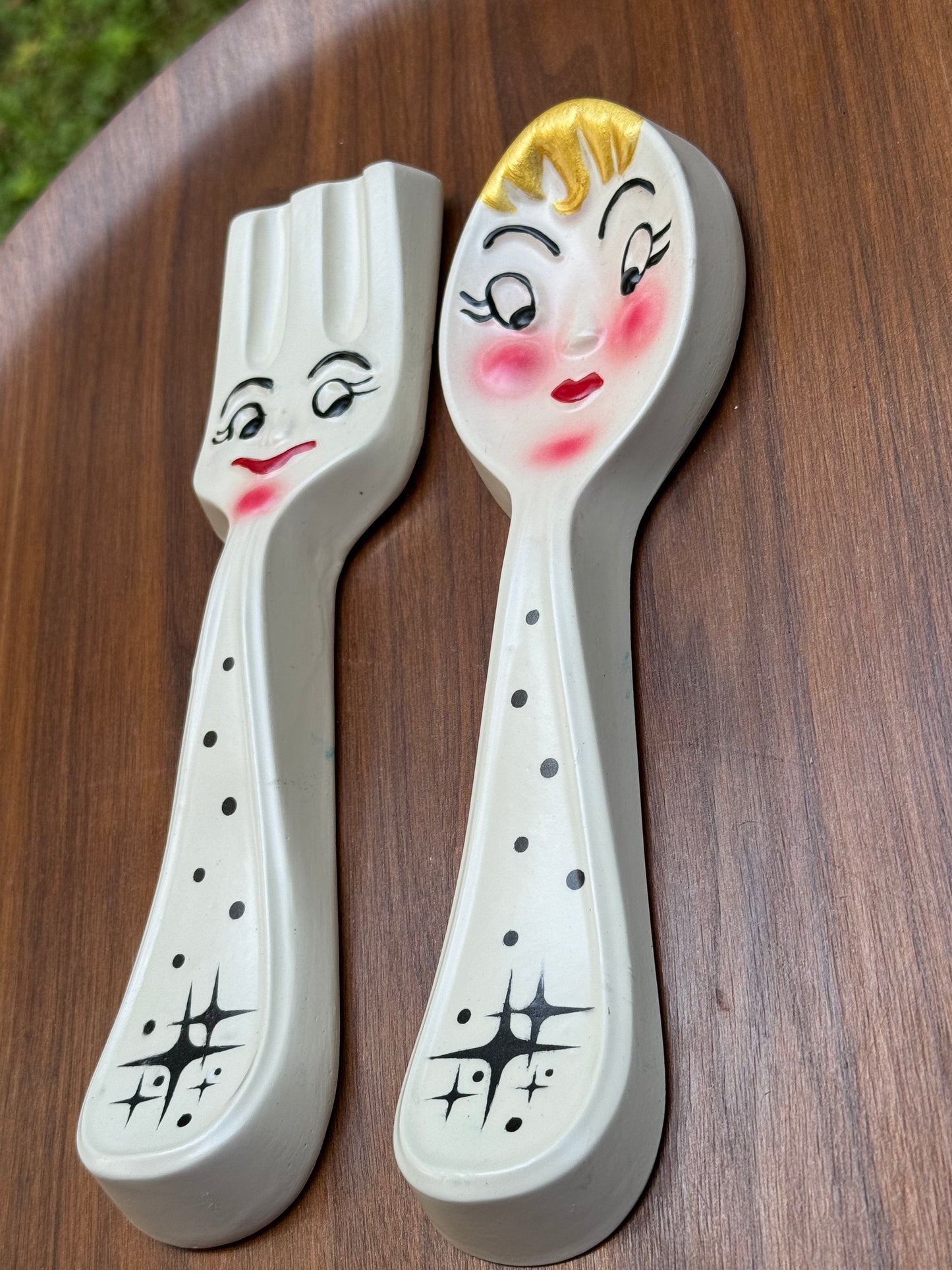 Atomic Chalkware Fork & Spoon Wall Plaques β Retro Mid-Century Kitchen Decor