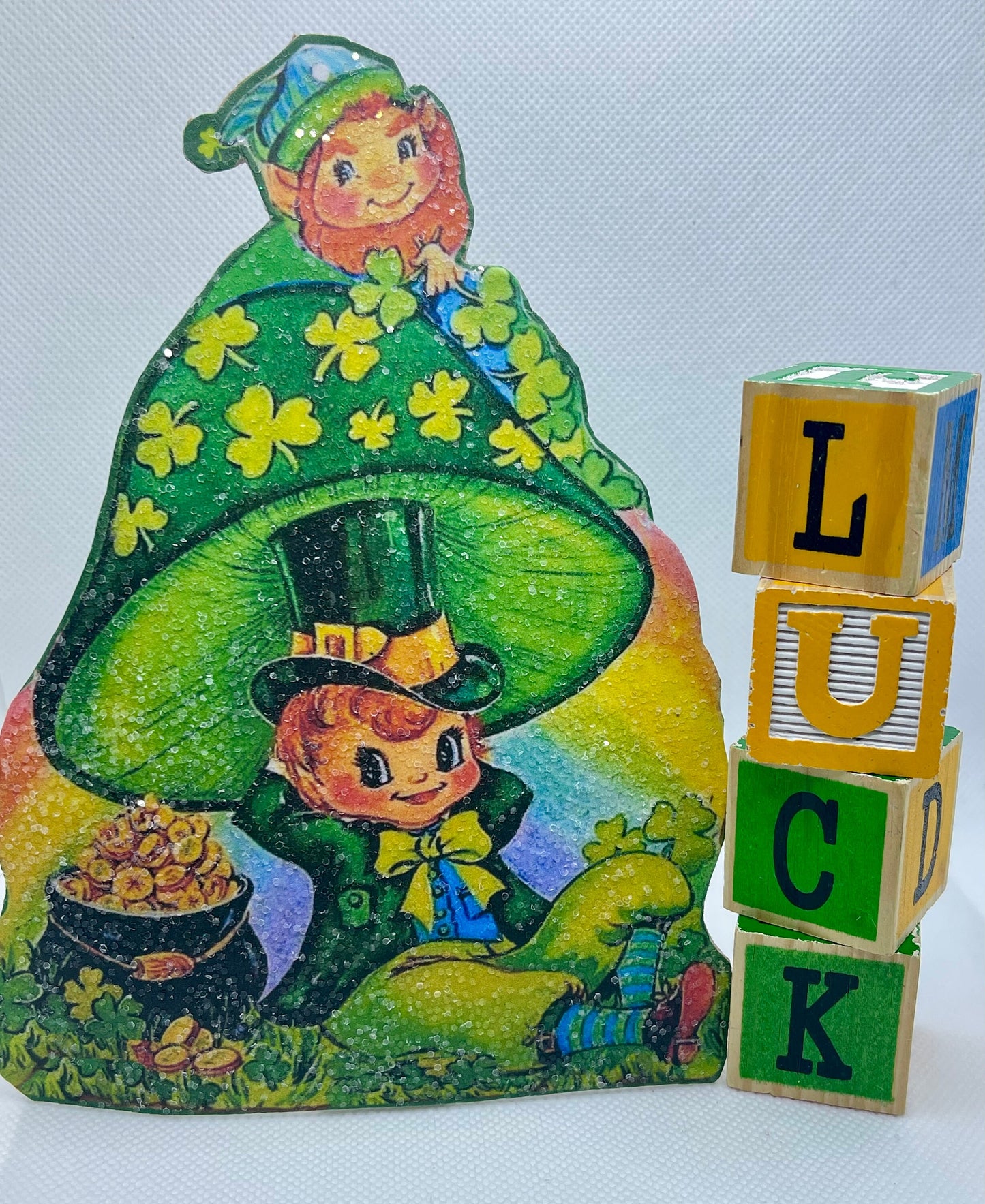 St. Patricks Day Decoration, Leprechaun Dummy Board Standee Shelf Decor